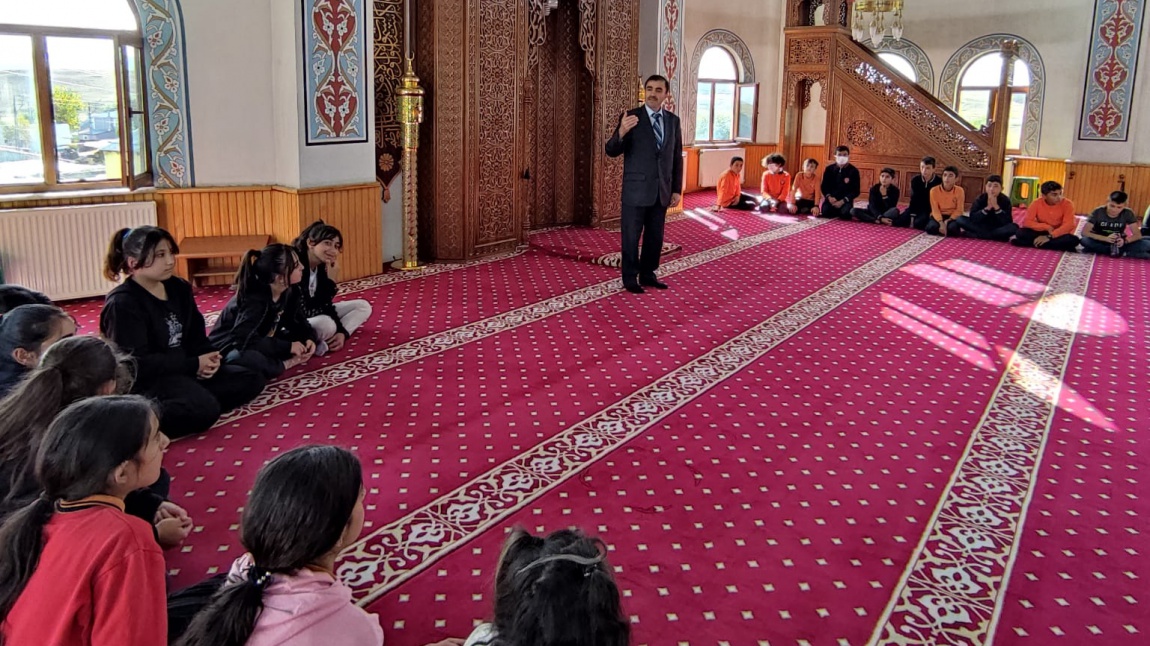 Din Görevlileri ve Camiler Haftası Camii Ziyareti